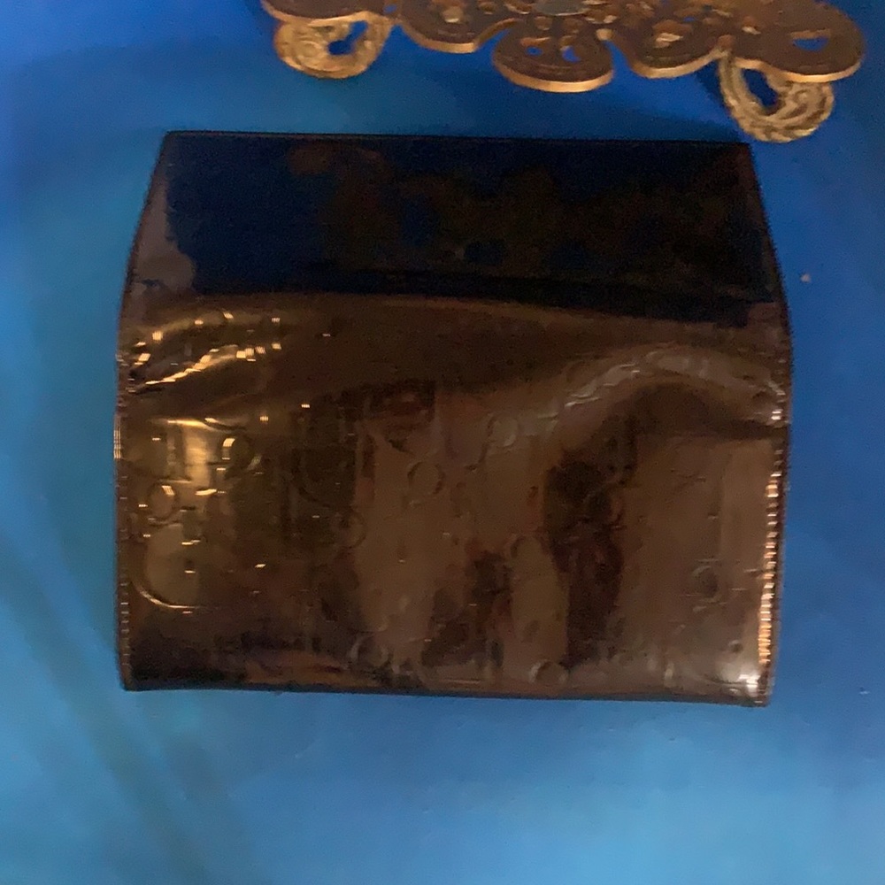 Dior signature Patent Leather Wallet - Picture 2 of 12